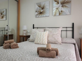Bajo precioso en primera línea de Vera-Playa con piscina privada y terraza!